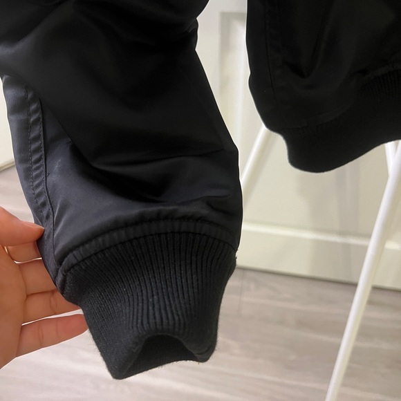 BRAND NEW BURBERRY LADIES BOMBER JACKET SIZE 4 US - Picture 8 of 11